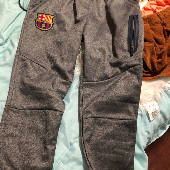 FCB Boys soccer sweats - Picture 6 of 7